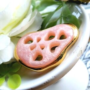 Authentic Vtg 1981 Givenchy Abstract Pearlescent Pink Lucite Gold Framed Brooch!